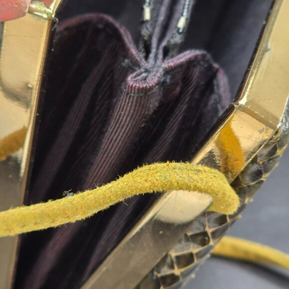 Vintage Shirl Miller Snake Skin Clutch Purse Gold Frame Leather Strap HS 119 - Picture 8 of 10